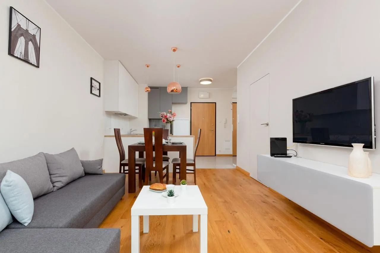 ורשה Kolorowy Goclaw Apartment By Noclegi Renters 0*,  פולין
