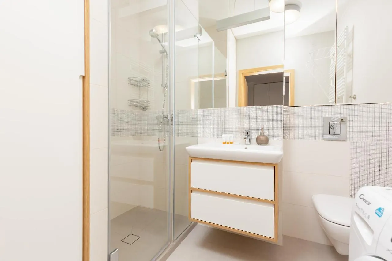 Kolorowy Goclaw Apartment By Noclegi Renters Warsaw